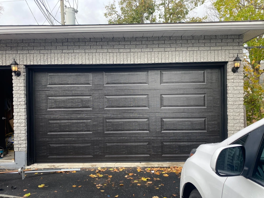 Modern Garage Door 2